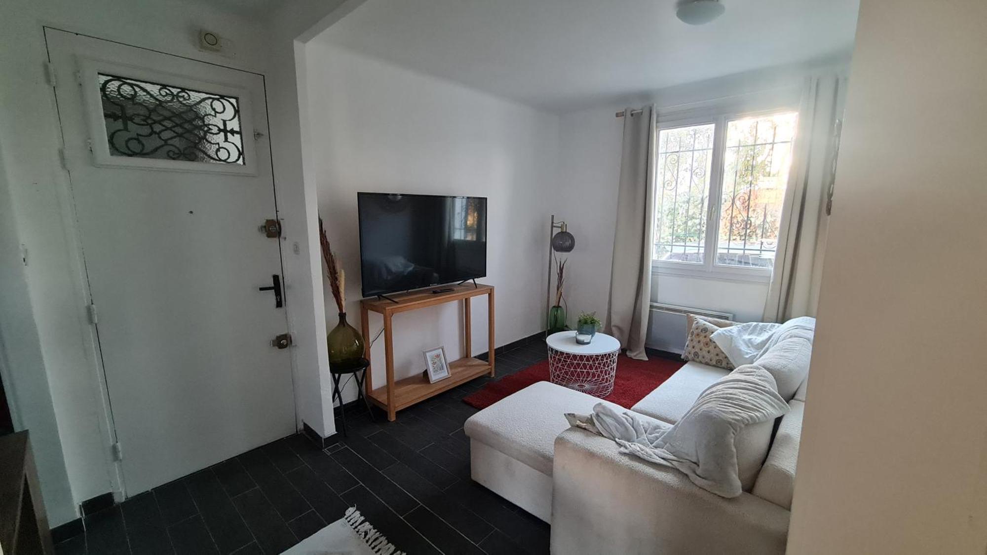 Les Lilas Marignane Esterno foto